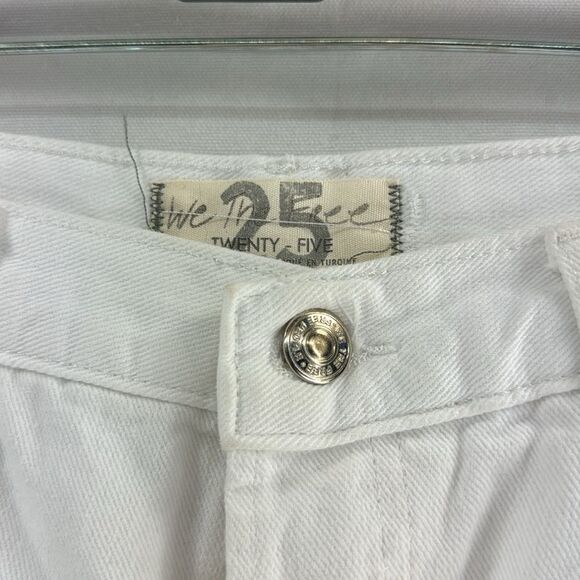 Free People Maggie Mid Rise Denim Shorts -Optic White- Size 25- NWOT - Picture 4 of 7